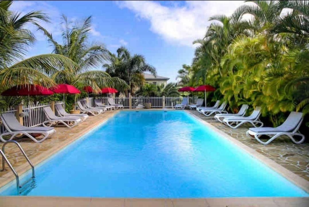 F2 Residence Oasis Terre Rouge A Saint Pierre Zewnętrze zdjęcie